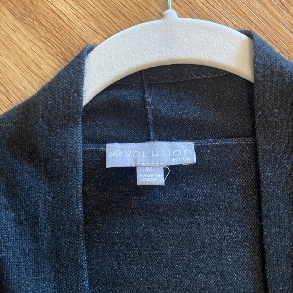 EUC Evolution by Cyrus “Myna” Button Sleeve Cardigan for Stitch Fix - Picture 2 of 4